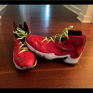Lebron 13s size 8.5